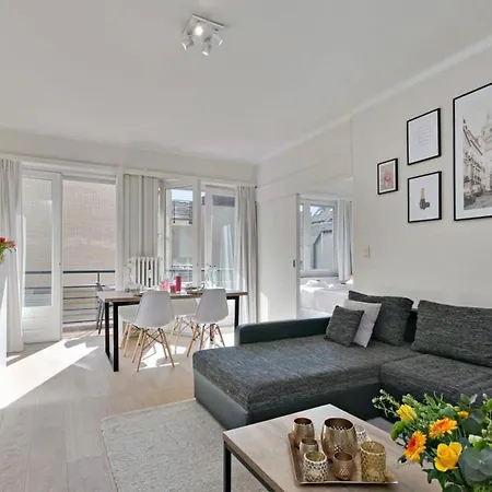 Casiola - Comfy With Side Seaview And 2 Free Bikes Apartament